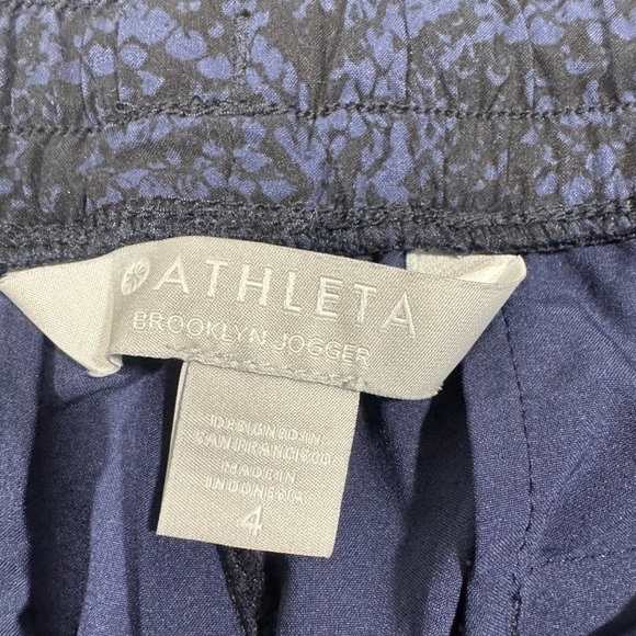 Women’s Athleta Snakeskin Print Cuffed Brooklyn Jogger Pants Size 4 EUC - Picture 6 of 14